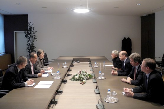 Predsjedavajući Zajedničke komisije za odbranu i sigurnost BiH Sifet Podžić razgovarao sa direktorom za odbranu, međunarodnu sigurnost i Jugoistočnu Evropu Ministarstva vanjskih poslova Ujedinjenog Kraljevstva